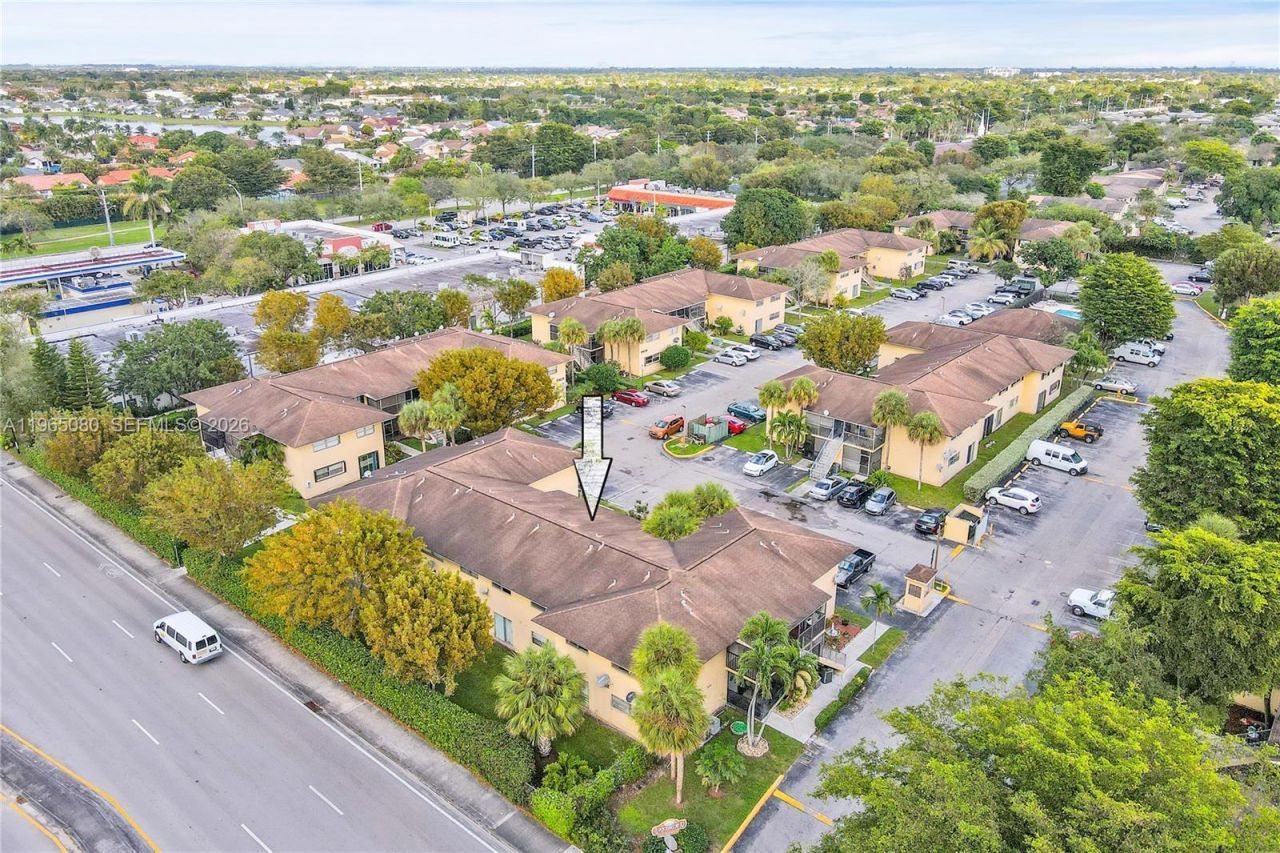 15619 SW 73rd Cir Ter, Unit 10-6, Miami, FL 33193 Photo