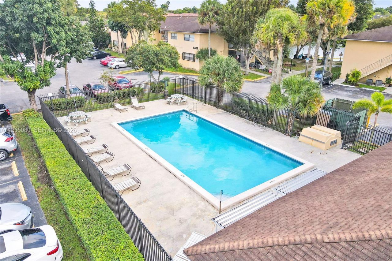15619 SW 73rd Cir Ter, Unit 10-6, Miami, FL 33193 Photo