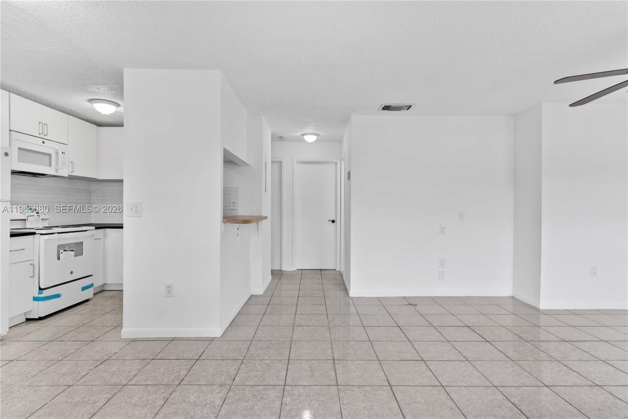 15619 SW 73rd Cir Ter, Unit 10-6, Miami, FL 33193 Photo