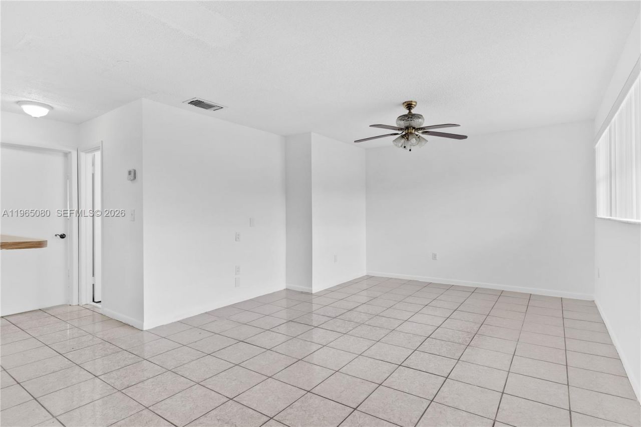 15619 SW 73rd Cir Ter, Unit 10-6, Miami, FL 33193 Photo