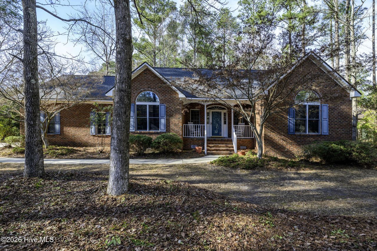 119 Saint Andrews Circle, New Bern, NC 28562 Main Photo
