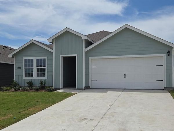 332 Whispering Pine Drive, Royse City, TX 75189