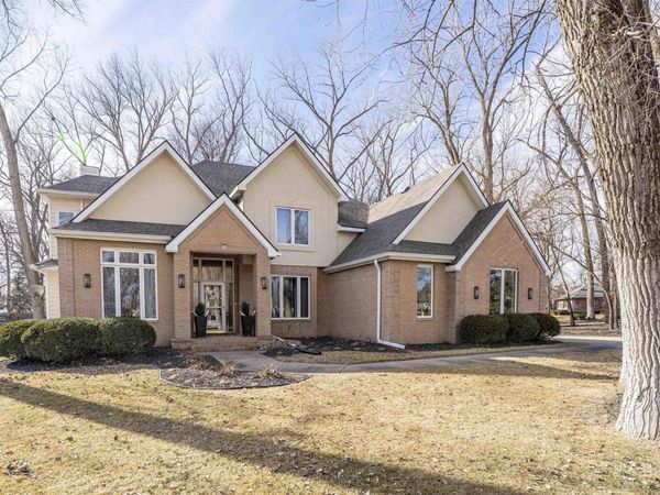 550 E Sawgrass Trail, Dakota Dunes, SD 57049