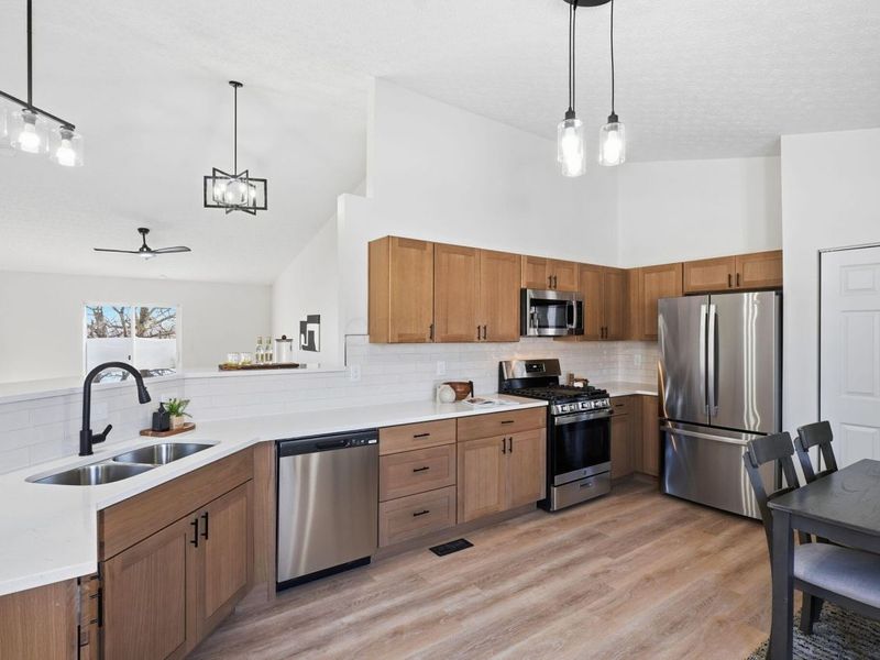 1360 Hafton Woods Drive, Columbus, OH 43204 Photo 12