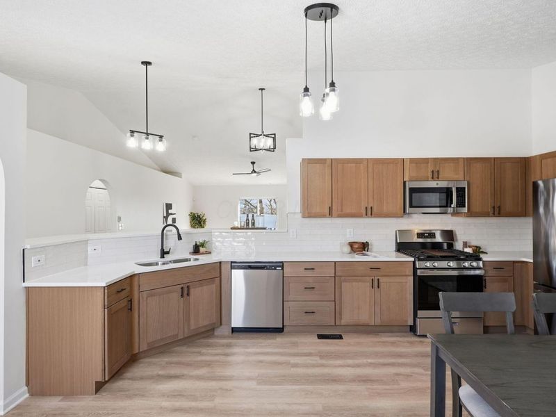 1360 Hafton Woods Drive, Columbus, OH 43204 Photo 13