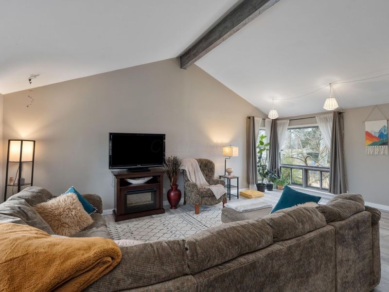 959 Caniff Place, Columbus, OH 43221 Photo 7