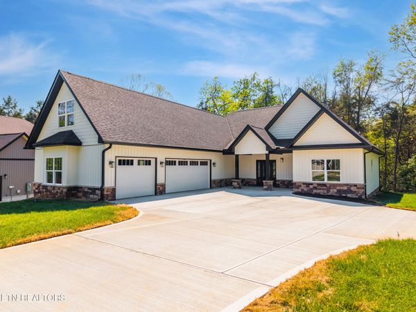 201 Chatuga Way, Loudon, TN 37774