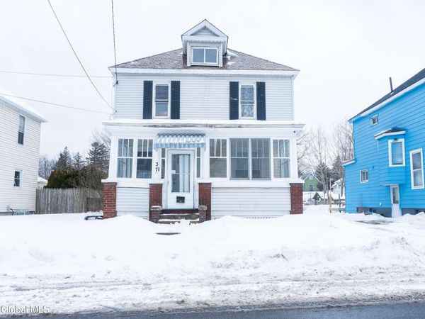 37 Chiswell Street, Schenectady, NY 12304