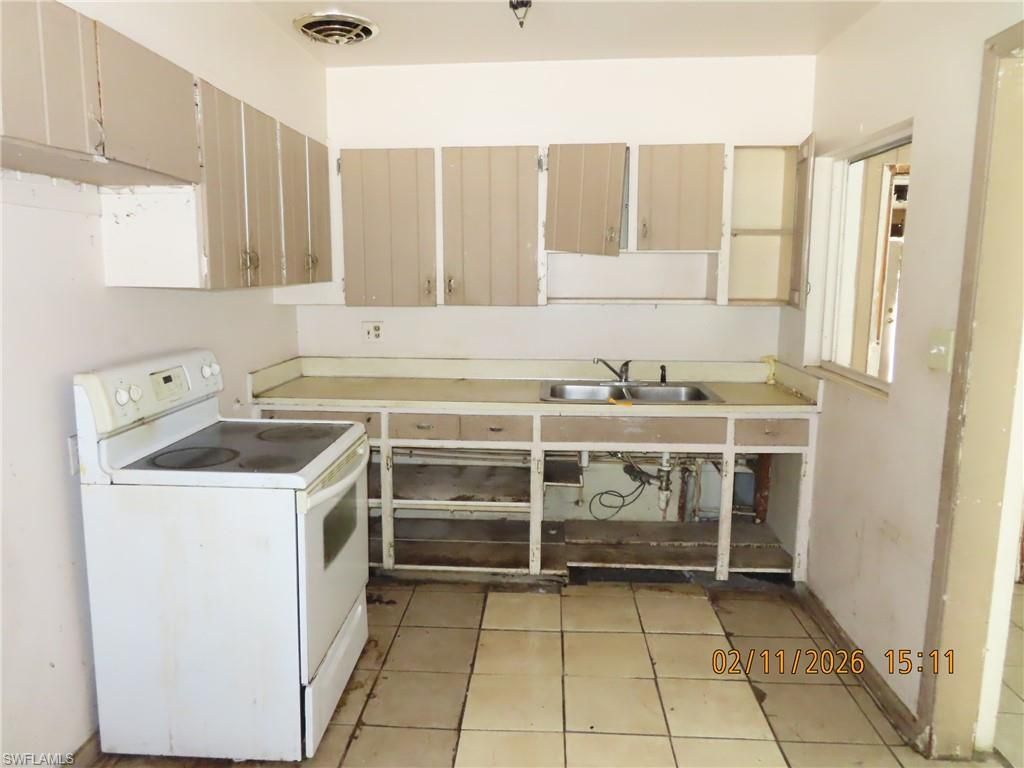 2254 Dora St , Fort Myers, FL 33901 Photo