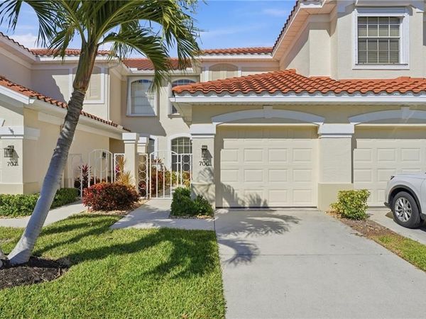 15054 Tamarind Cay CT, Unit 706, FORT MYERS, FL 33908