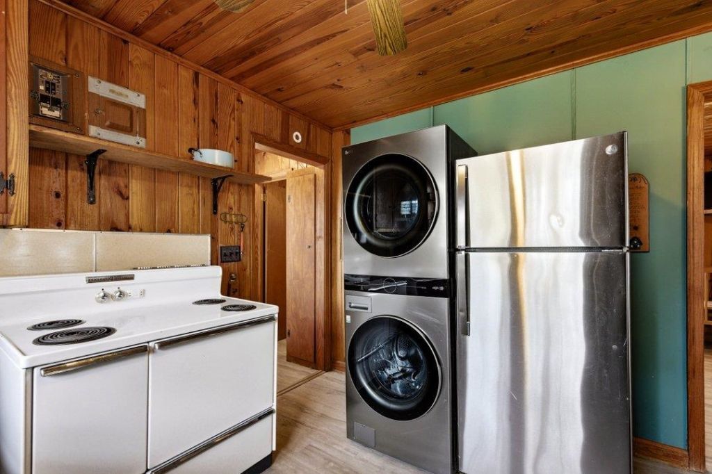 3611 Poinsett St. Photo 11