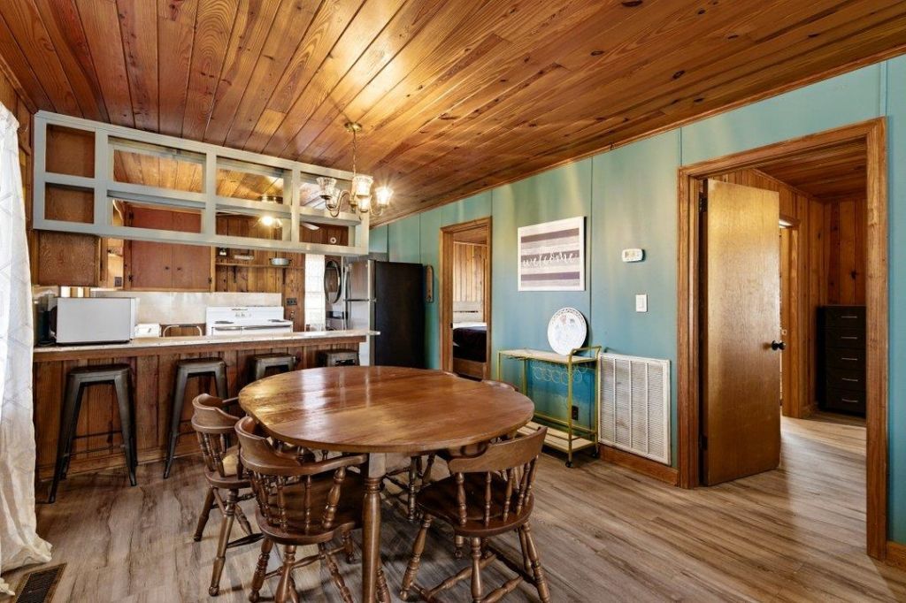 3611 Poinsett St. Photo 6