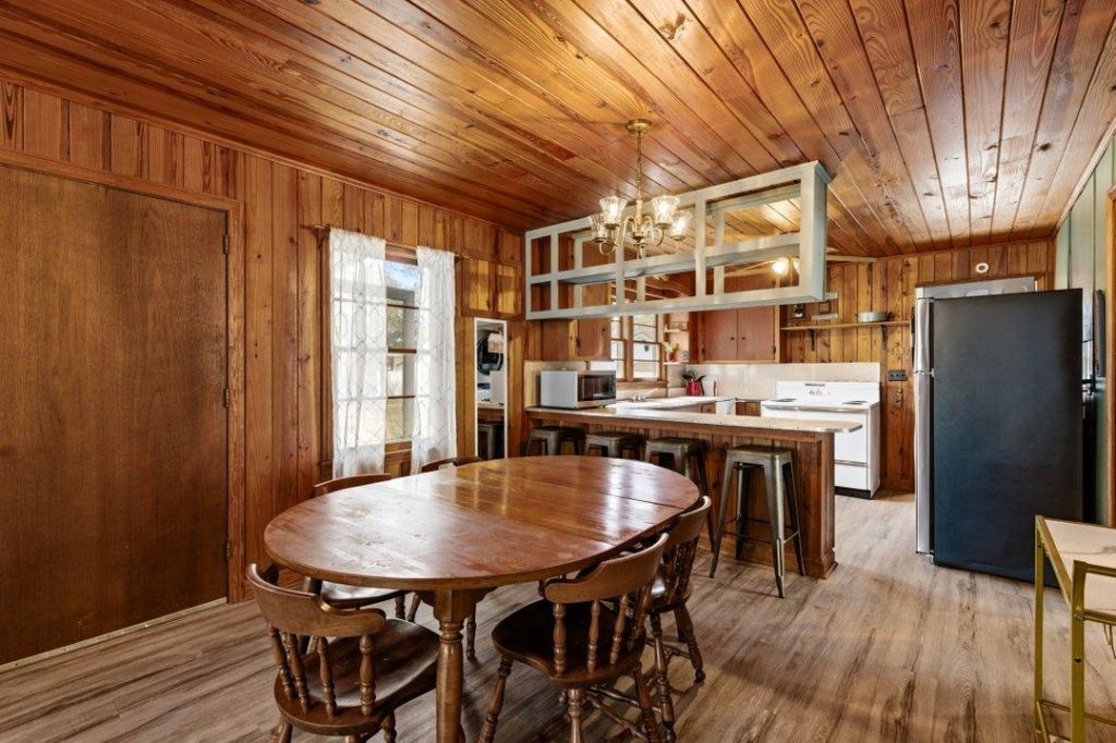 3611 Poinsett St. Photo 7