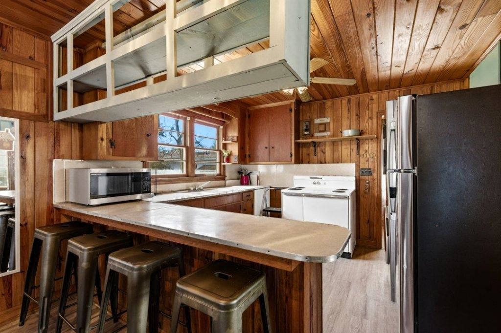 3611 Poinsett St. Photo 8