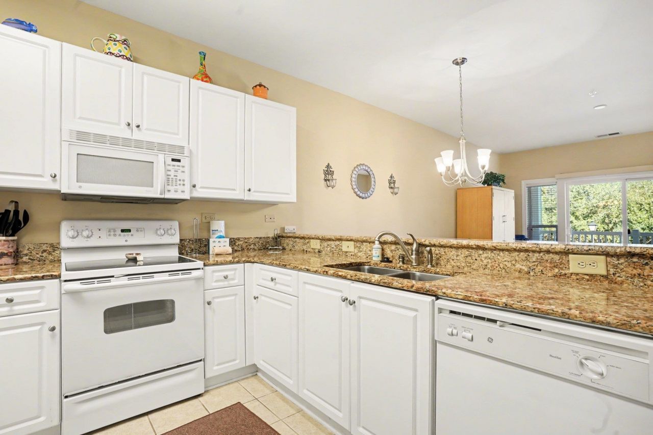 1017 World Tour Blvd. Photo 14