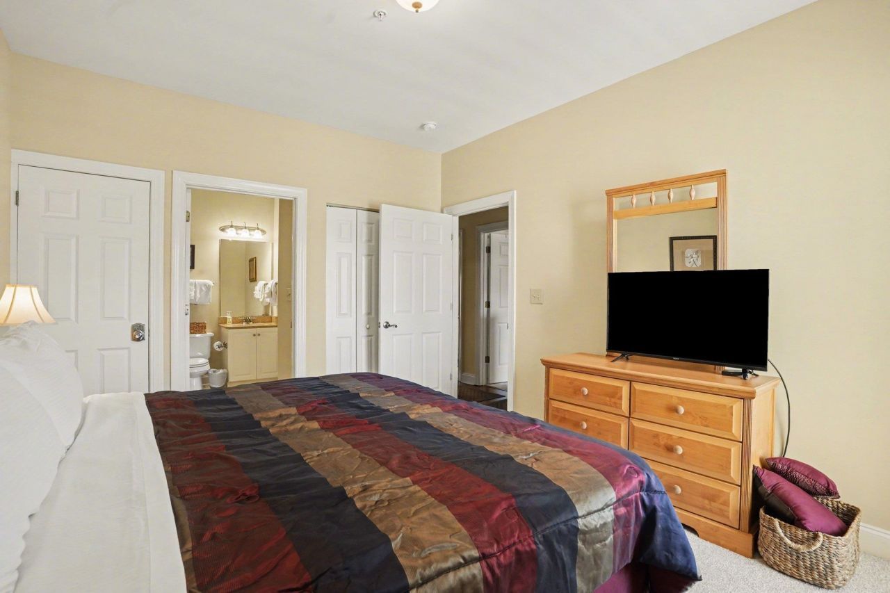 1017 World Tour Blvd. Photo 15