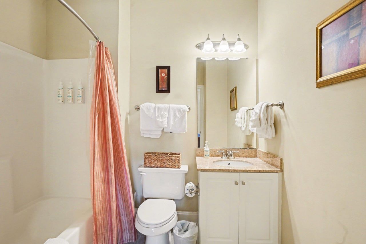 1017 World Tour Blvd. Photo 17