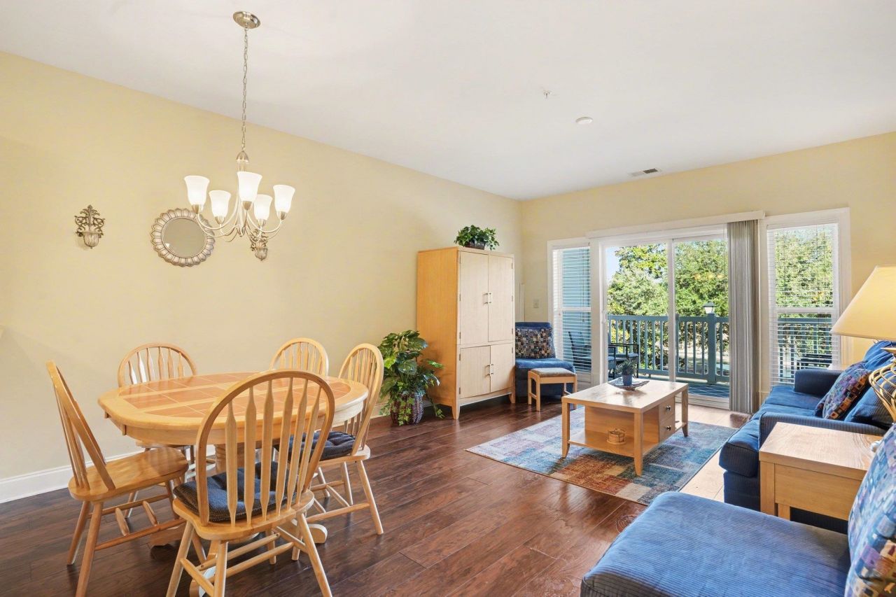 1017 World Tour Blvd. Photo 9