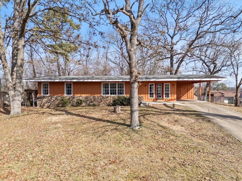 2 Arnold Lane Bella Vista, AR 72715