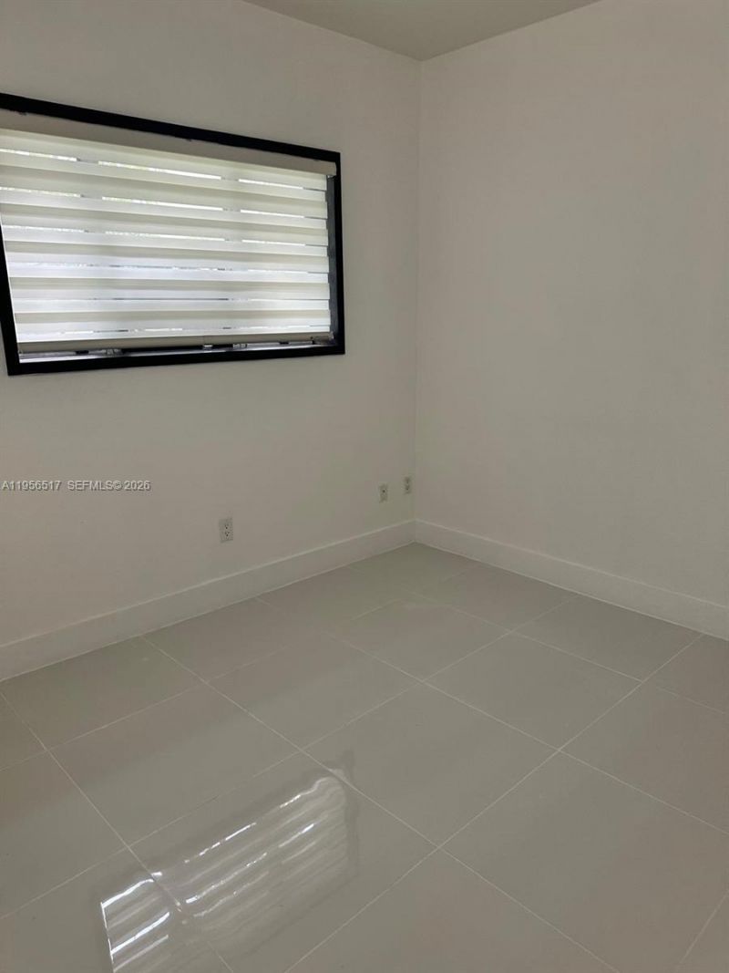4812 Pine Tree Dr , Unit 105, Miami Beach, FL 33140 Photo