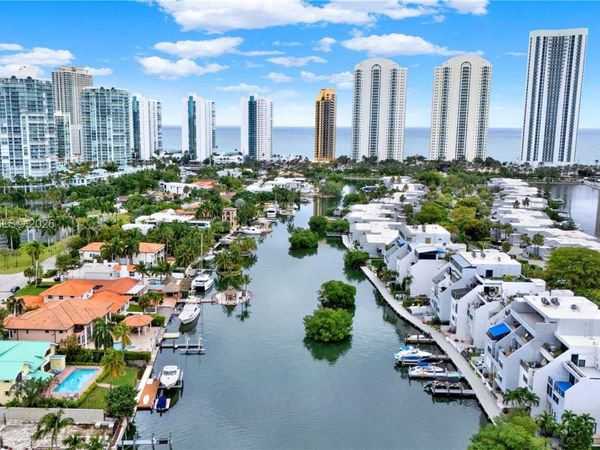 385 Poinciana Dr, Unit 1230, Sunny Isles Beach, FL 33160