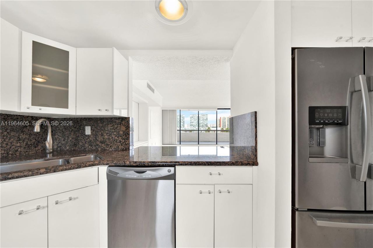 385 Poinciana Dr, Unit 1230, Sunny Isles Beach, FL 33160 Photo