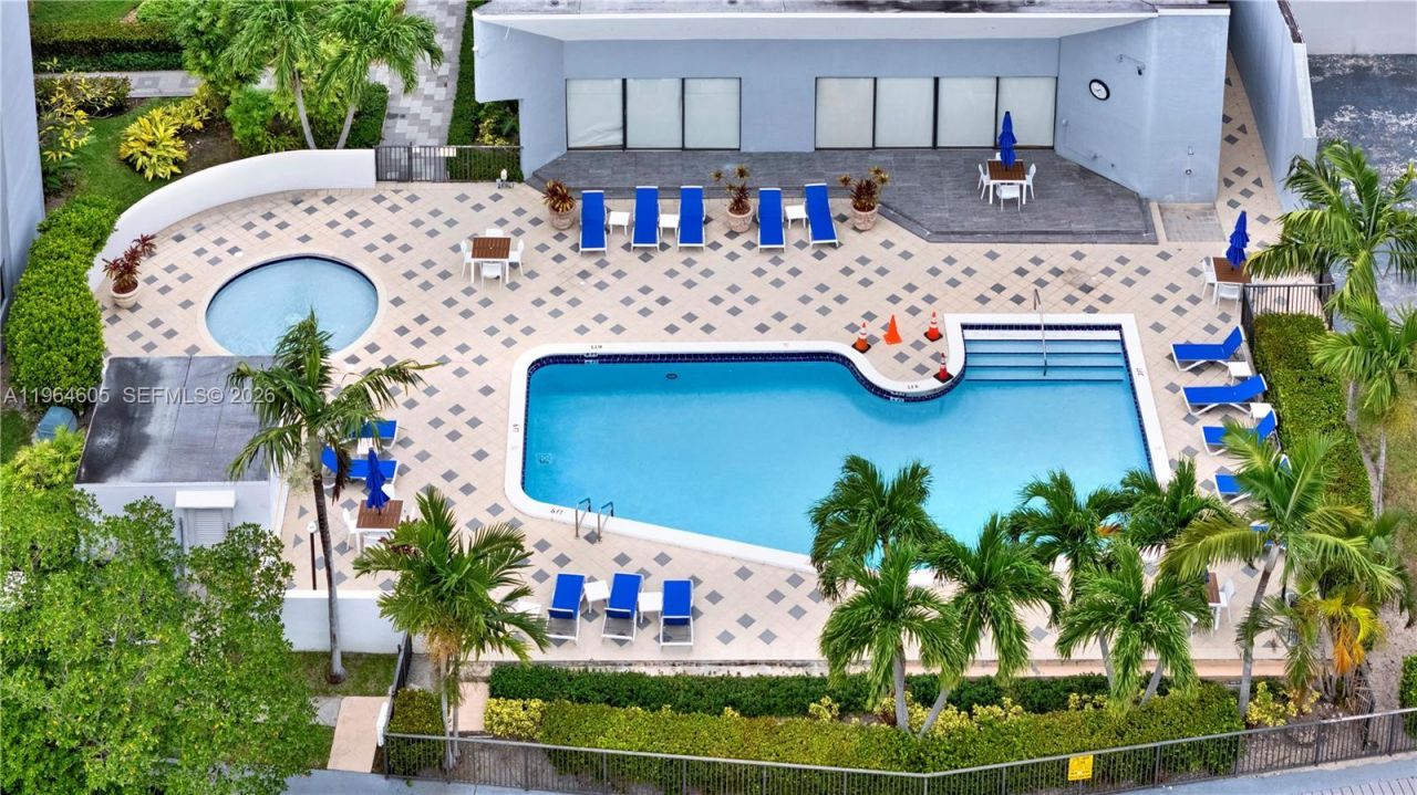 385 Poinciana Dr, Unit 1230, Sunny Isles Beach, FL 33160 Photo