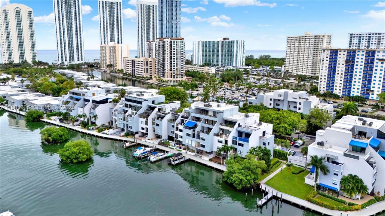 385 Poinciana Dr, Unit 1230, Sunny Isles Beach, FL 33160 Photo