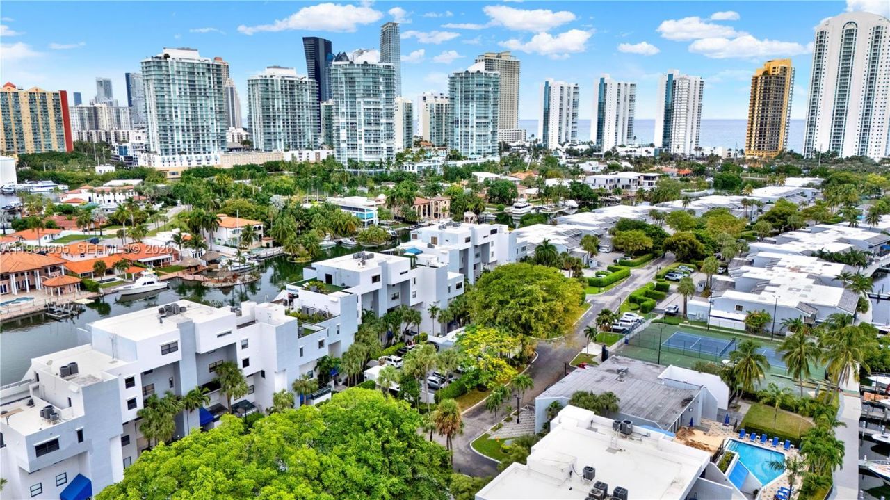 385 Poinciana Dr, Unit 1230, Sunny Isles Beach, FL 33160 Photo