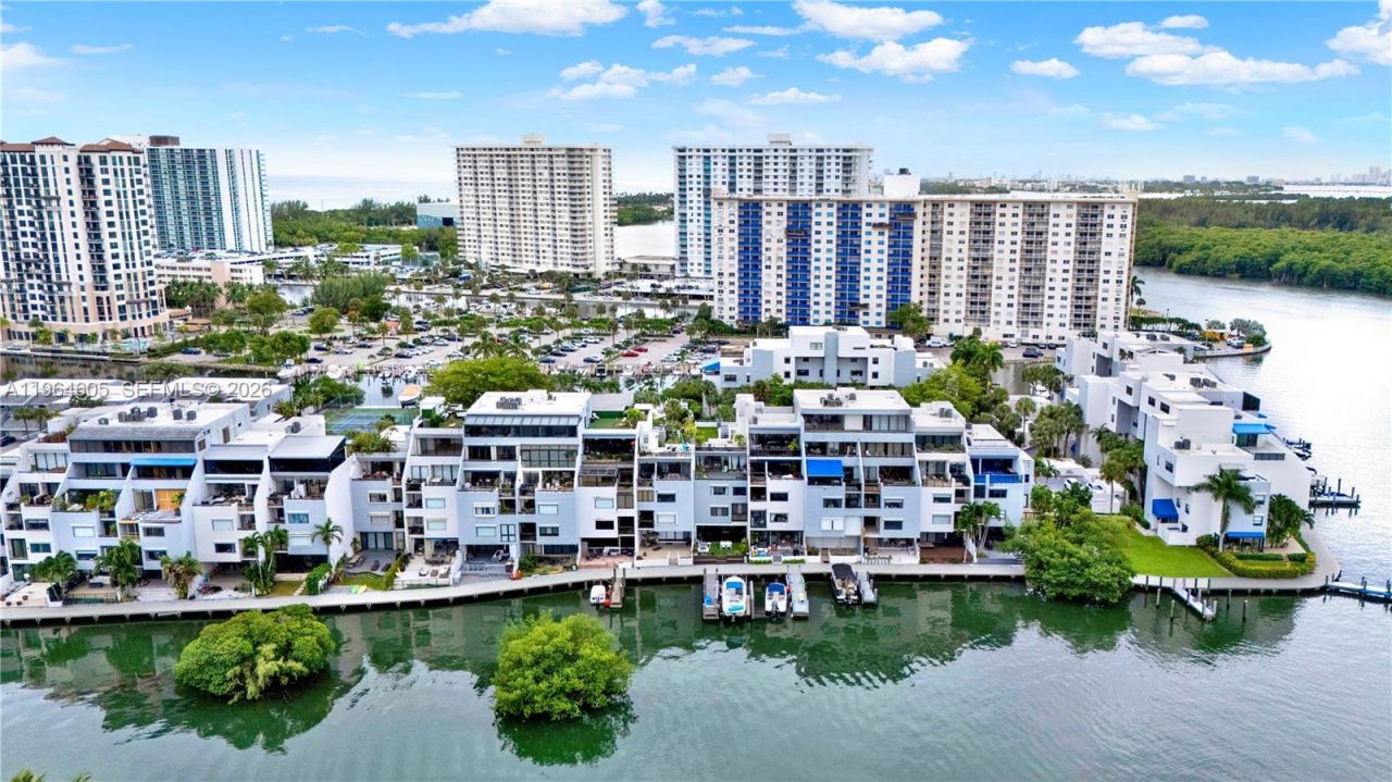 385 Poinciana Dr, Unit 1230, Sunny Isles Beach, FL 33160 Photo