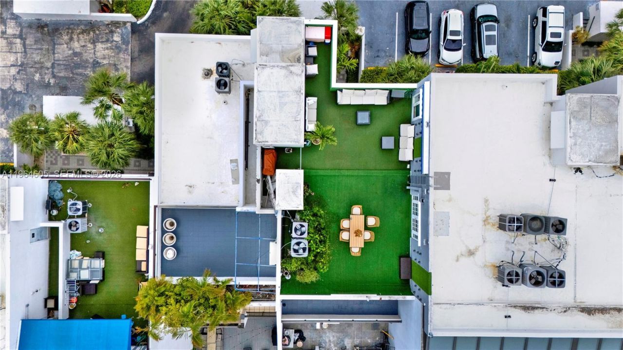 385 Poinciana Dr, Unit 1230, Sunny Isles Beach, FL 33160 Photo