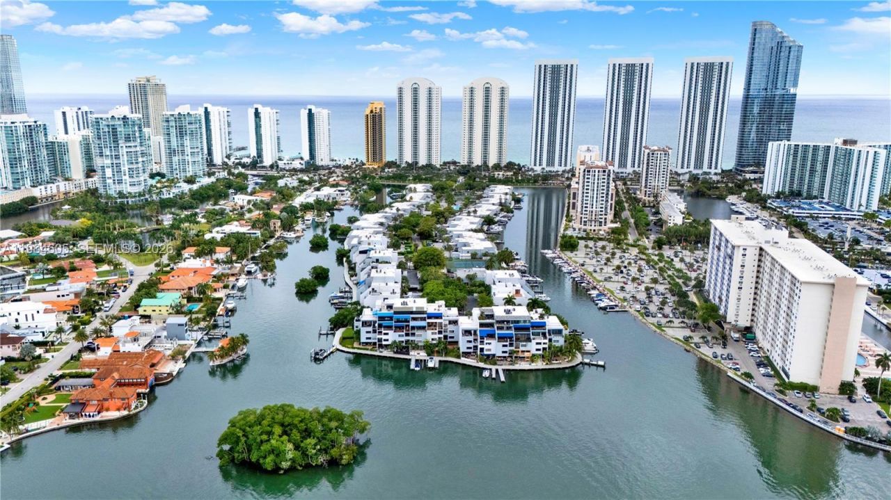 385 Poinciana Dr, Unit 1230, Sunny Isles Beach, FL 33160 Photo