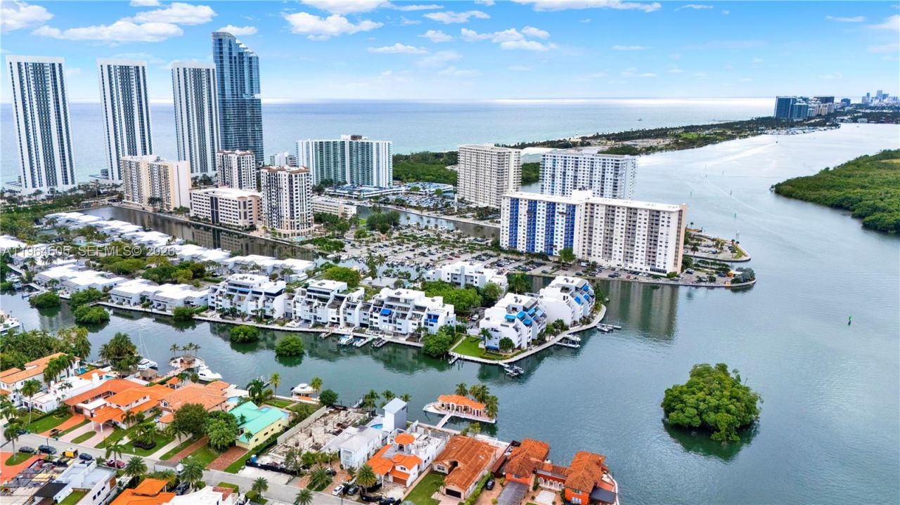 385 Poinciana Dr, Unit 1230, Sunny Isles Beach, FL 33160 Photo