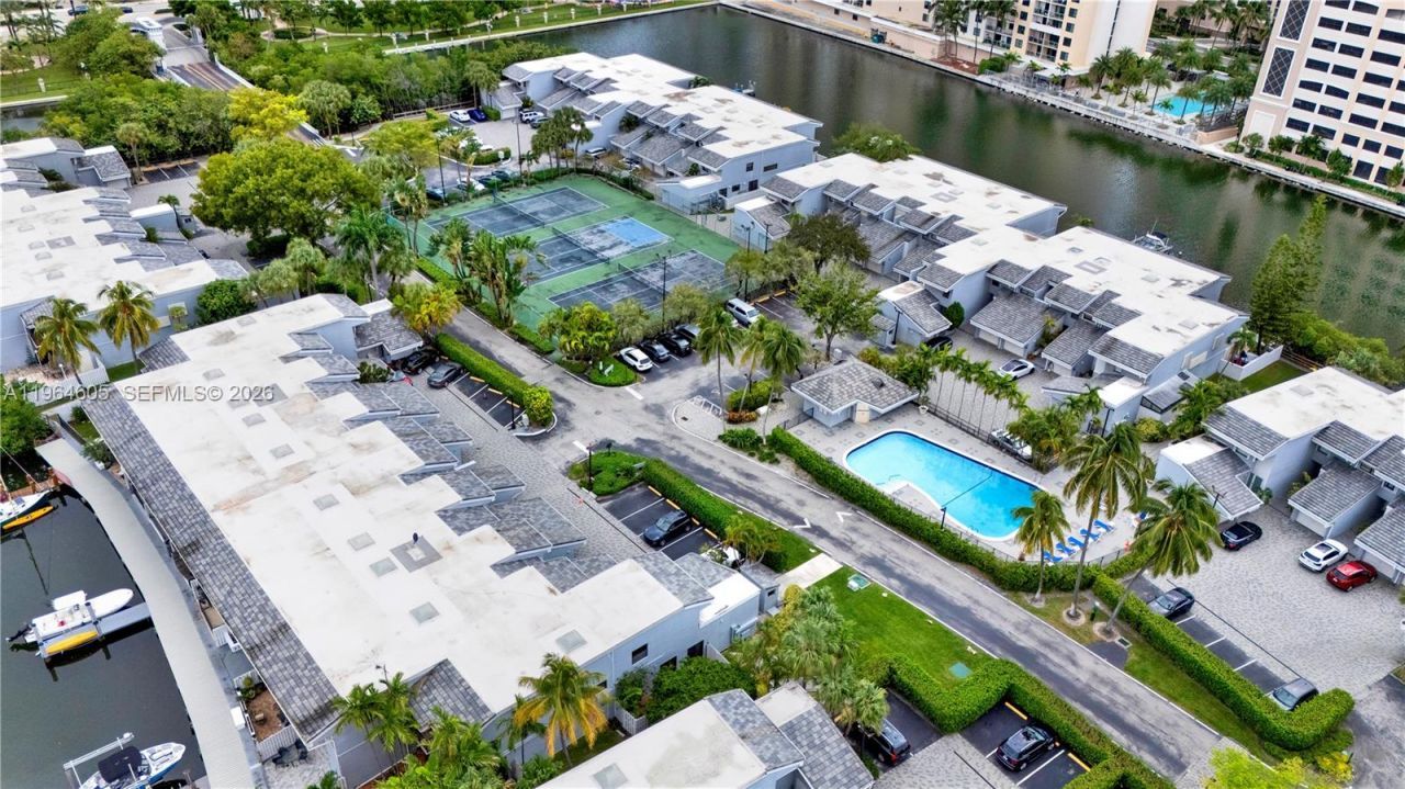 385 Poinciana Dr, Unit 1230, Sunny Isles Beach, FL 33160 Photo