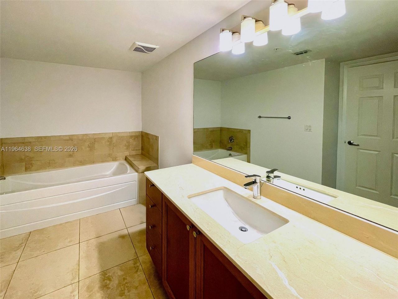 55 Merrick Way, Unit 715, Coral Gables, FL 33134 Photo