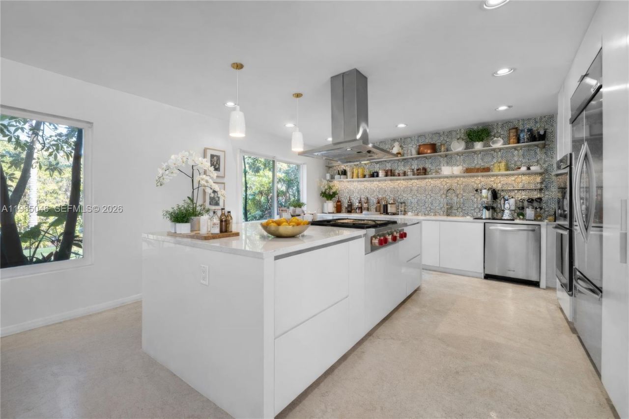 3400 NE 165th St, North Miami Beach, FL 33160 Photo