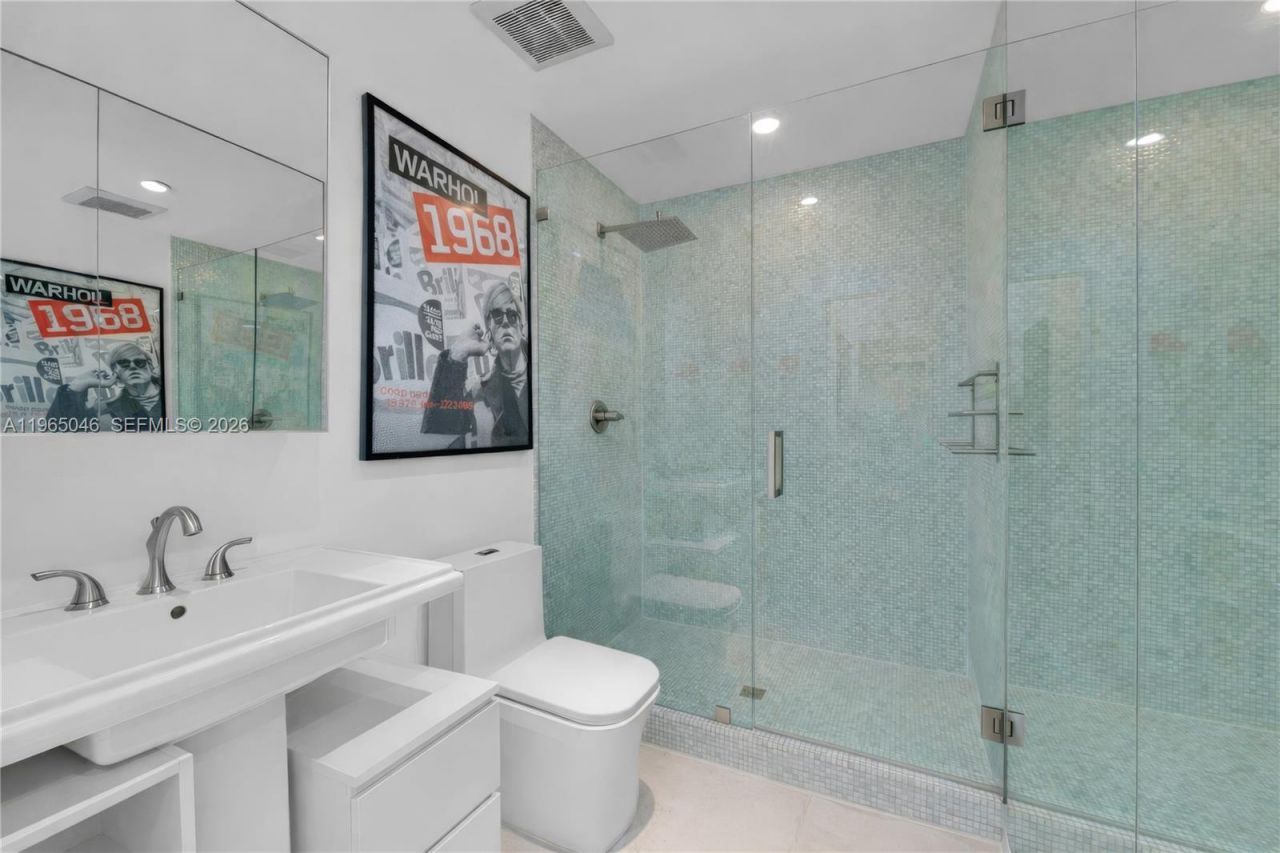 3400 NE 165th St, North Miami Beach, FL 33160 Photo