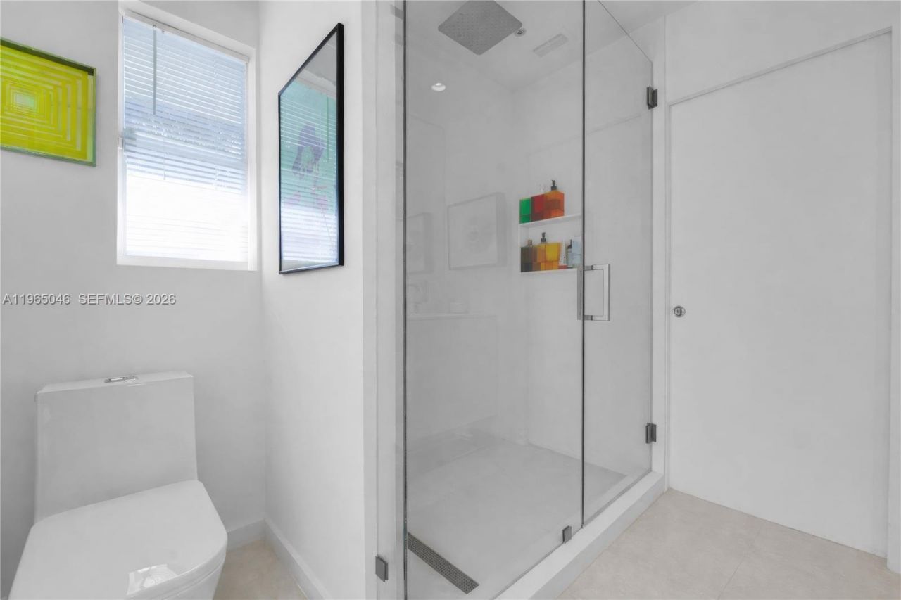 3400 NE 165th St, North Miami Beach, FL 33160 Photo