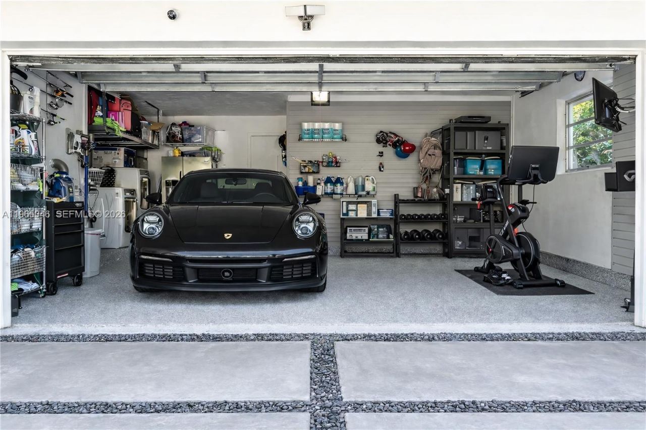 3400 NE 165th St, North Miami Beach, FL 33160 Photo