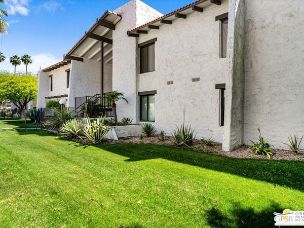 1050 E Ramon Road, Unit 15, Palm Springs, CA 92264
