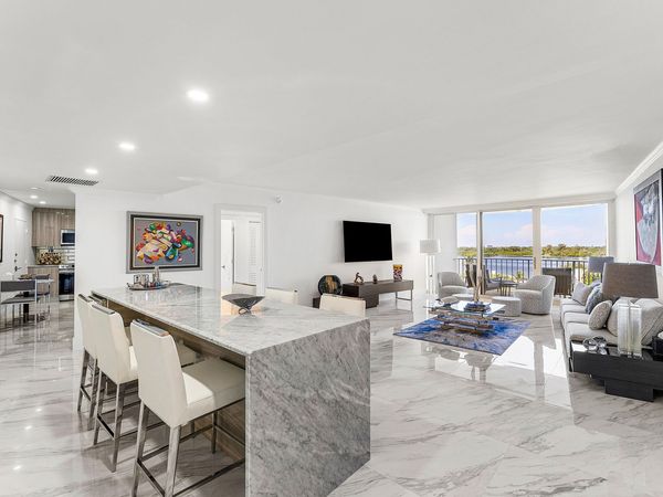 2295 S Ocean Boulevard, Unit 714, Palm Beach, FL 33480