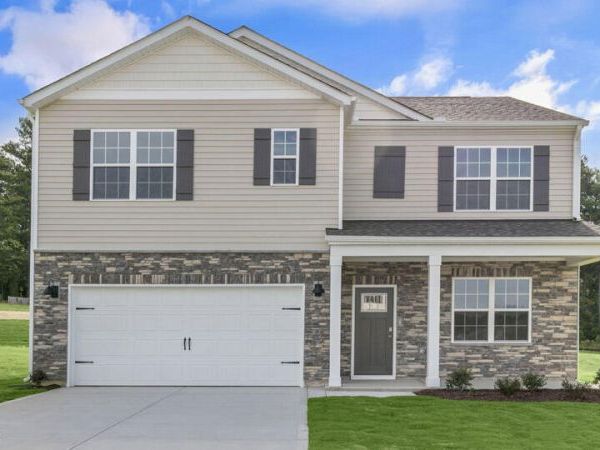 1034 Misty Creek Drive, Aberdeen, NC 28315