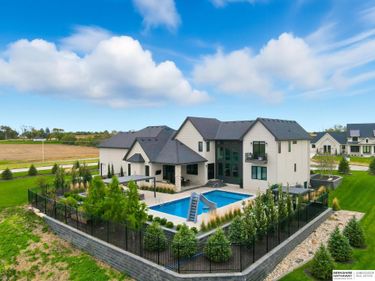 5030 S 223 Plaza, Elkhorn, NE 68022