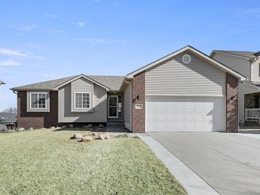 8020 S 58th Street, Lincoln, NE 68516