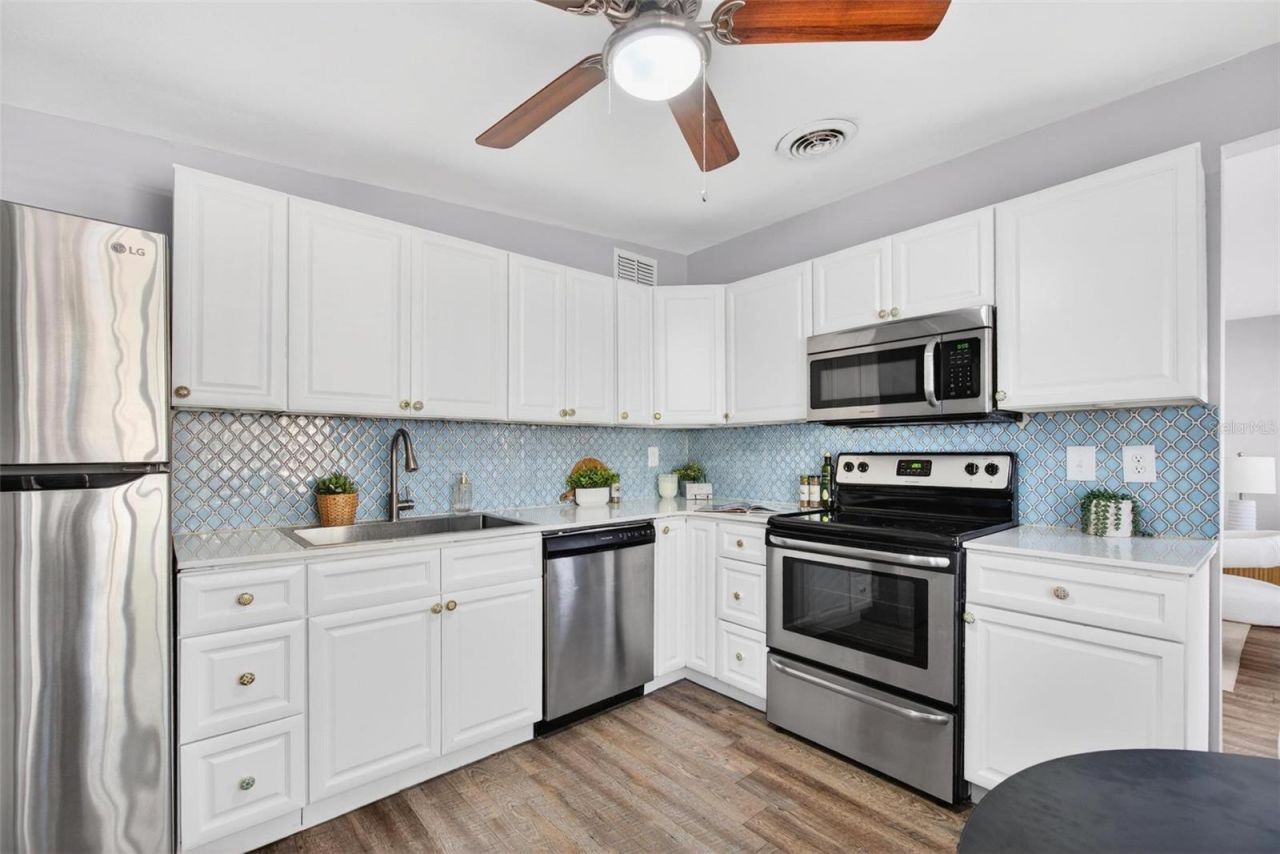 620 50th Avenue N, Saint Petersburg, FL 33703 Photo