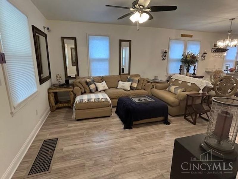 2863 Marshall Avenue, Cincinnati, OH 45225 Photo 4