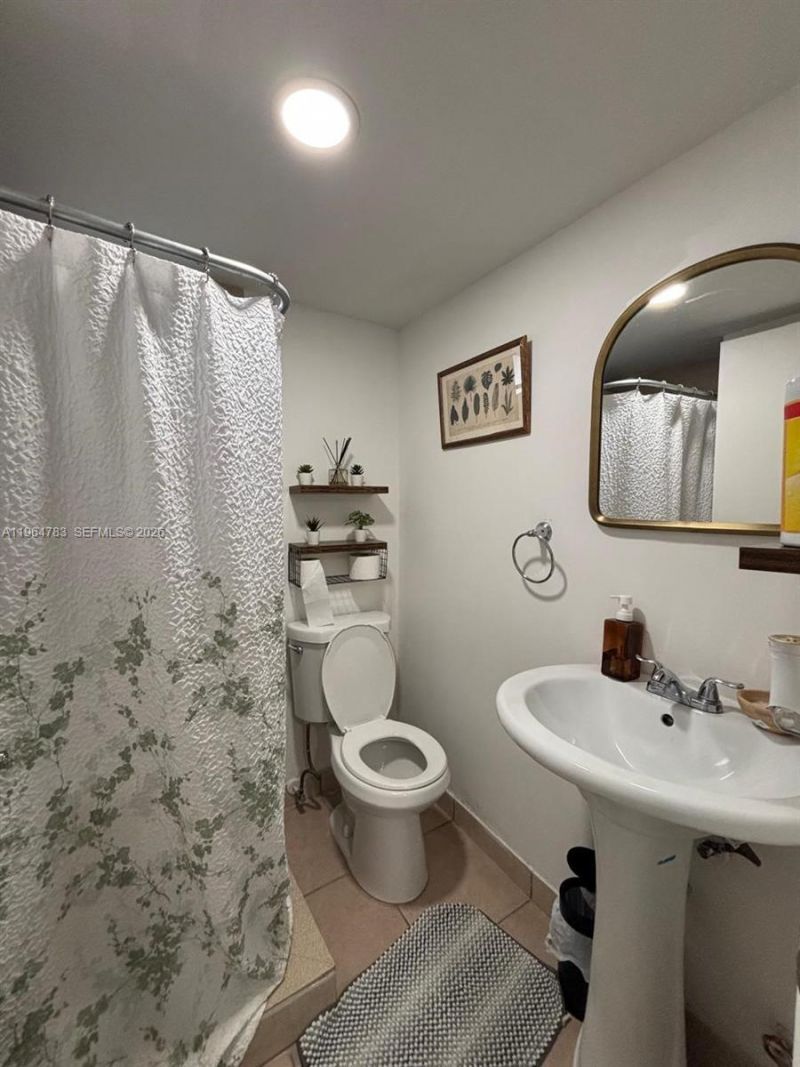 9365 Fontainebleau Blvd , Unit E105, Miami, FL 33172 Photo