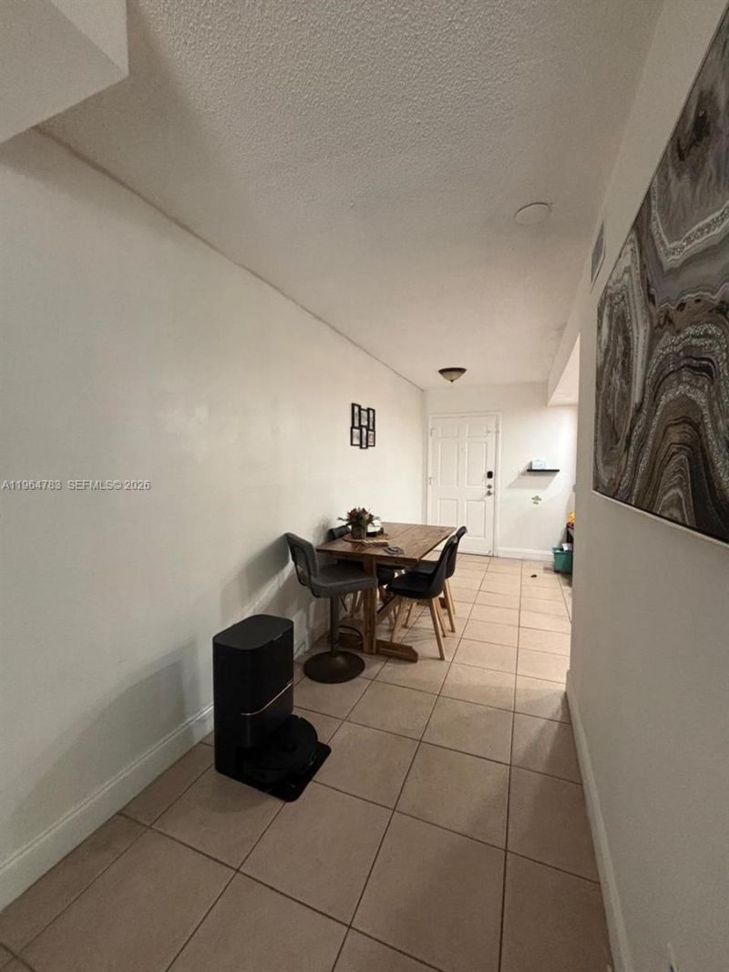9365 Fontainebleau Blvd , Unit E105, Miami, FL 33172 Photo
