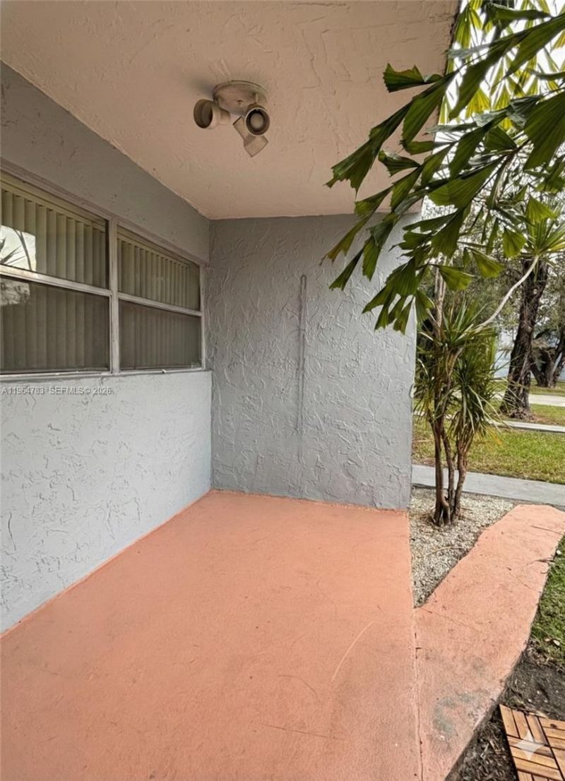 9365 Fontainebleau Blvd , Unit E105, Miami, FL 33172 Photo