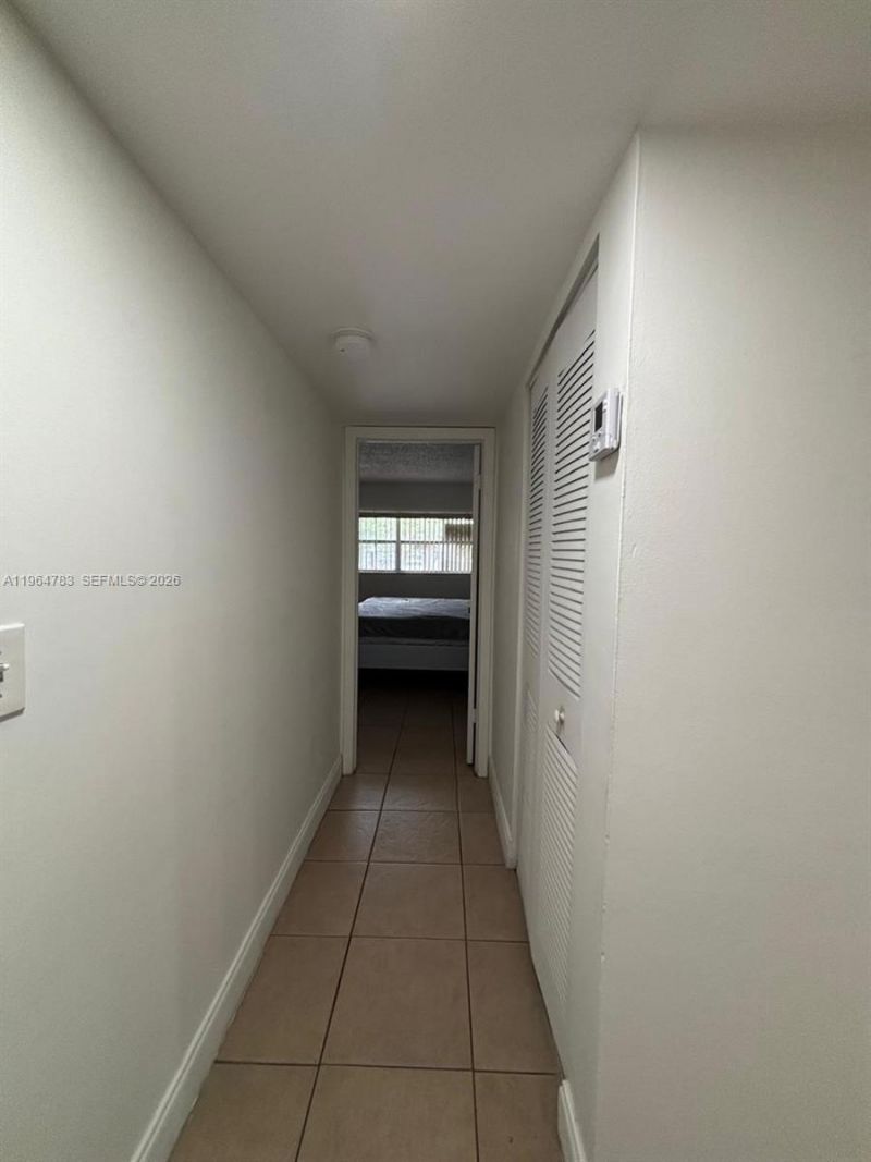 9365 Fontainebleau Blvd , Unit E105, Miami, FL 33172 Photo